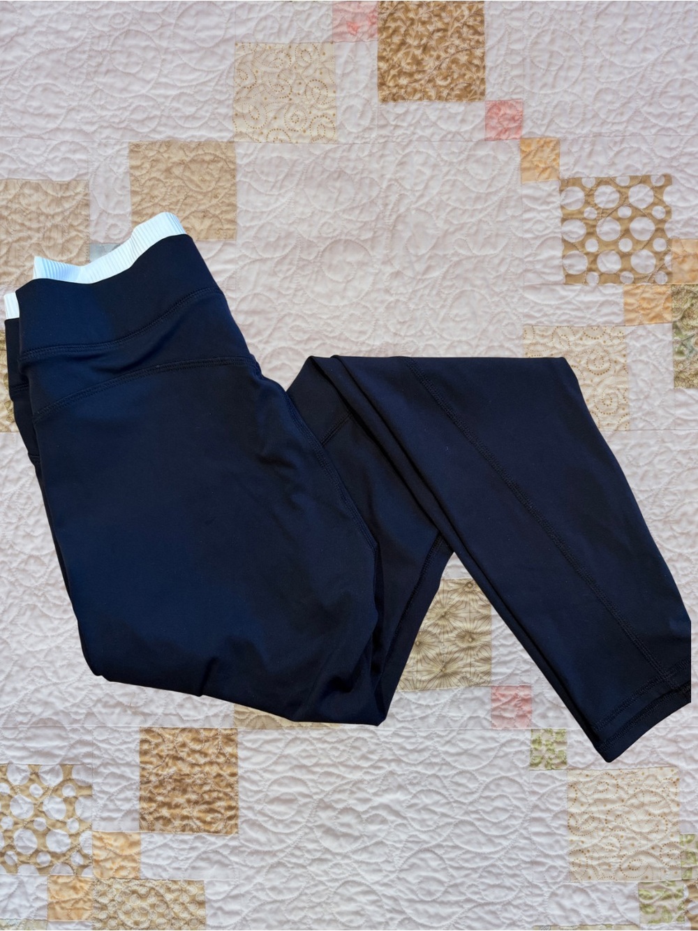 Black High-Rise Active Leggings 🖤 Size medium